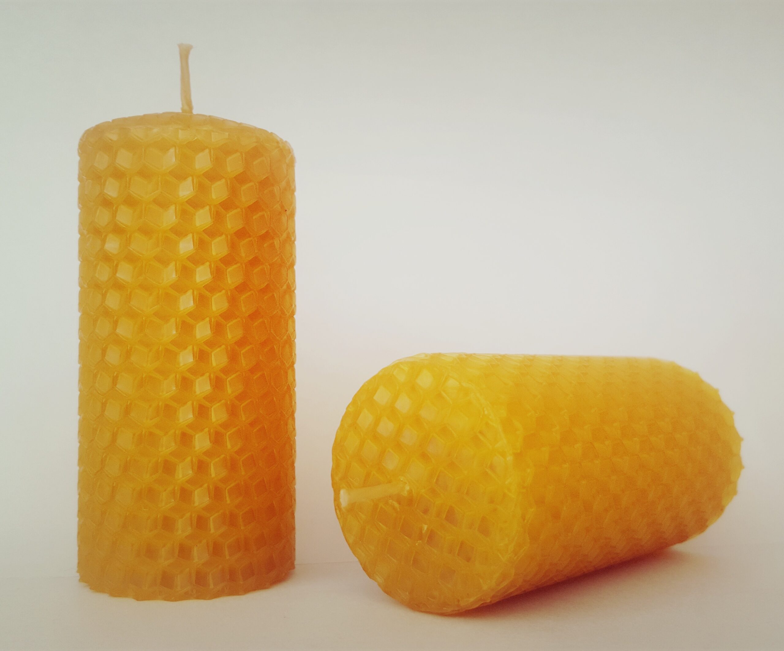 Świeczka z wosku pszczelego 8/4 cm - obrazek 4